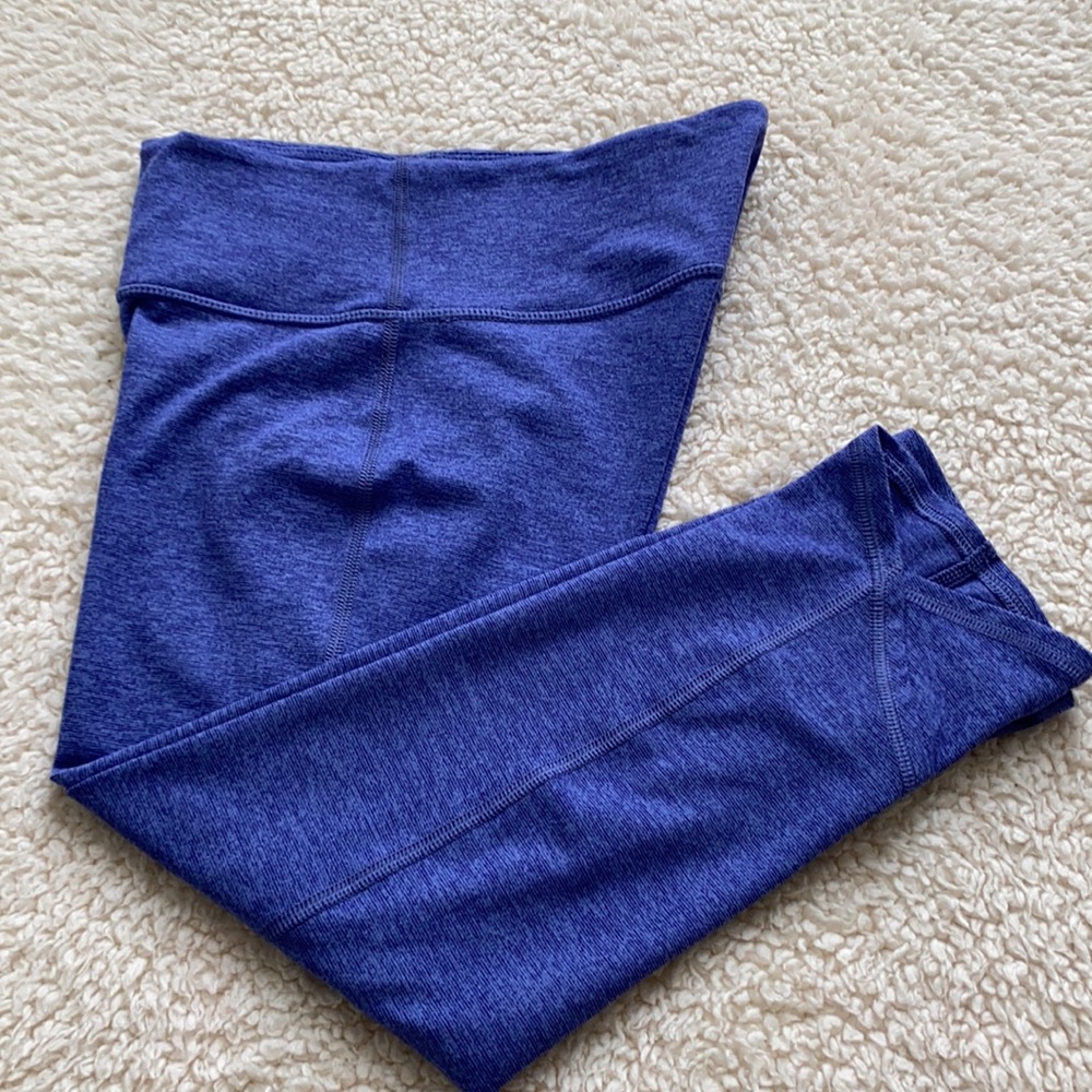 *NWOT* Old Navy Active Go-Dry Capri Leggings - Picture 14 of 14